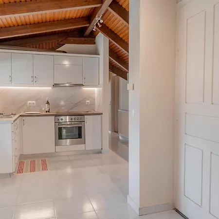 Filippos Loft Апартаменты Аргостолион