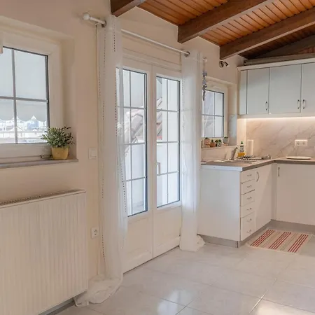 Filippos Loft Апартаменты Аргостолион