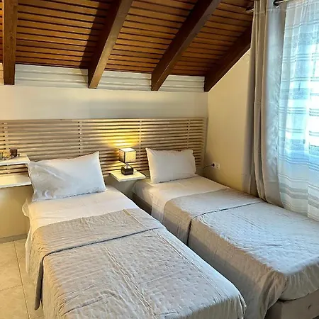 Filippos Loft ארגוסטולי