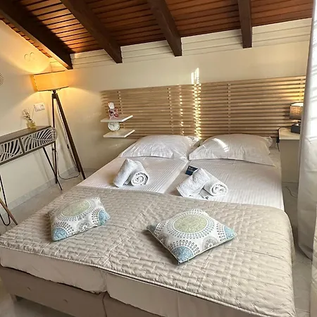 Filippos Loft דירה