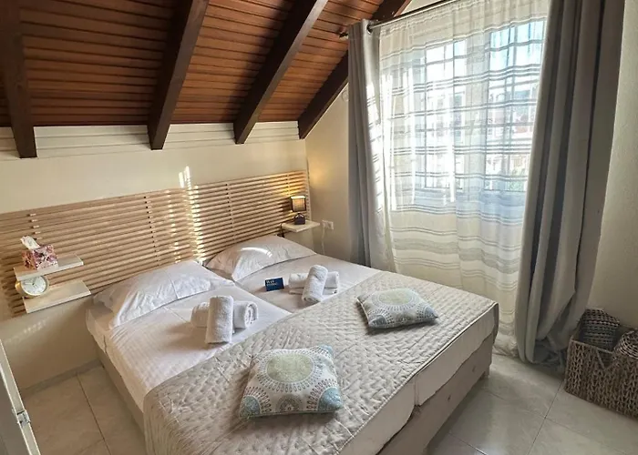 아파트 Filippos Loft